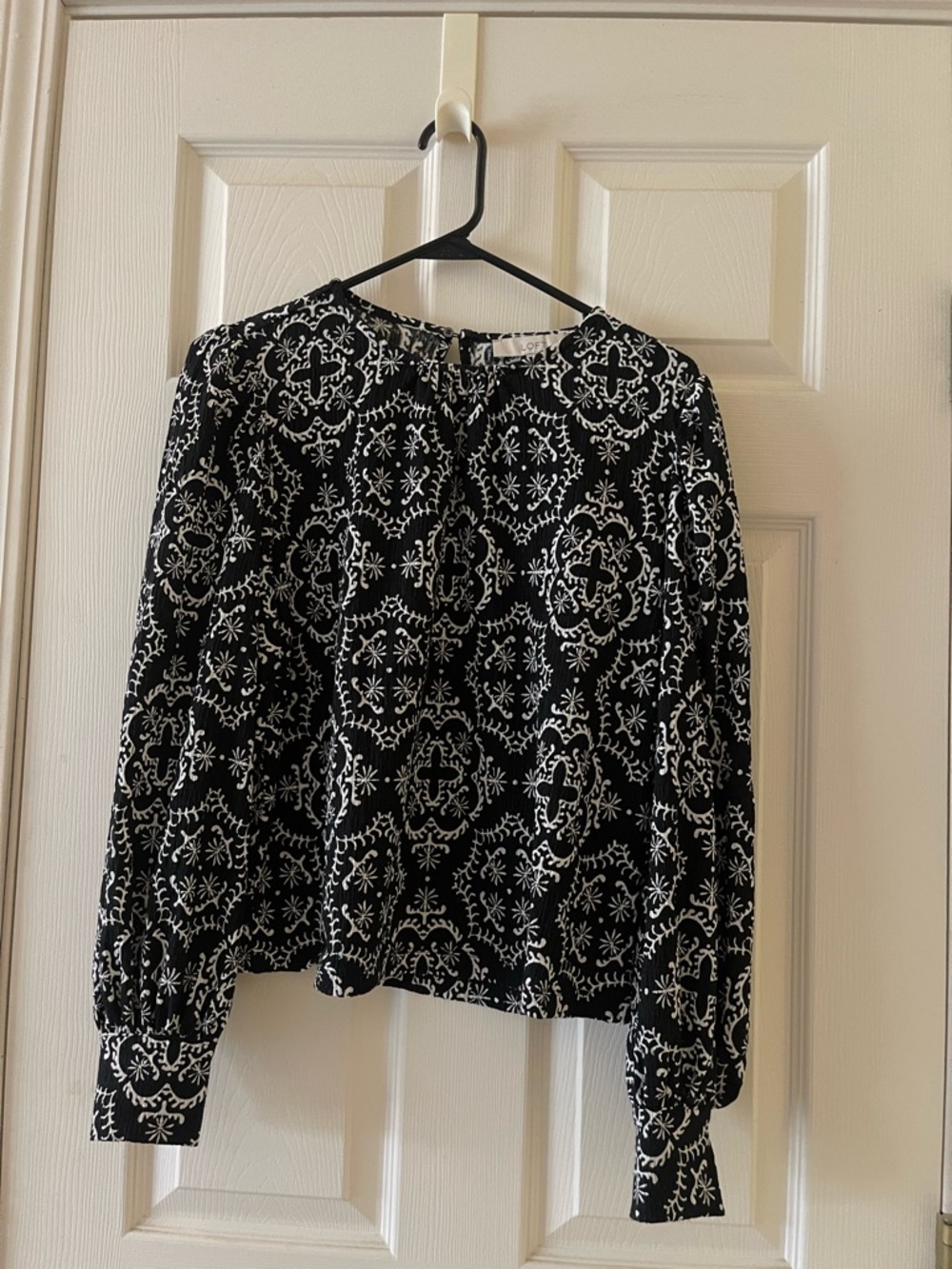 LOFT Black and White Medallion Print Long-Sleeve Blouse